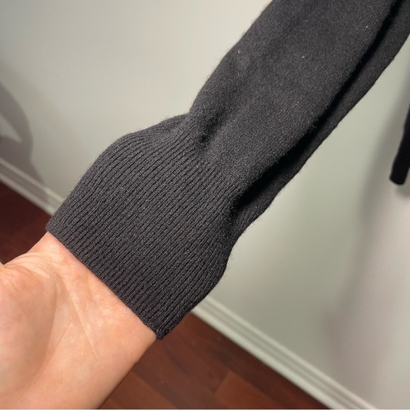 Sold - Picture 5 of 9